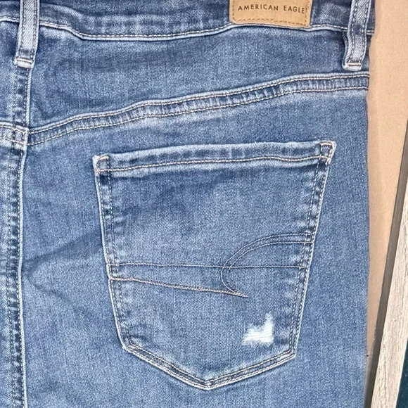 American Eagle Outfitters Light Blue Distressed Skinny Jeans - Picture 2 of 4